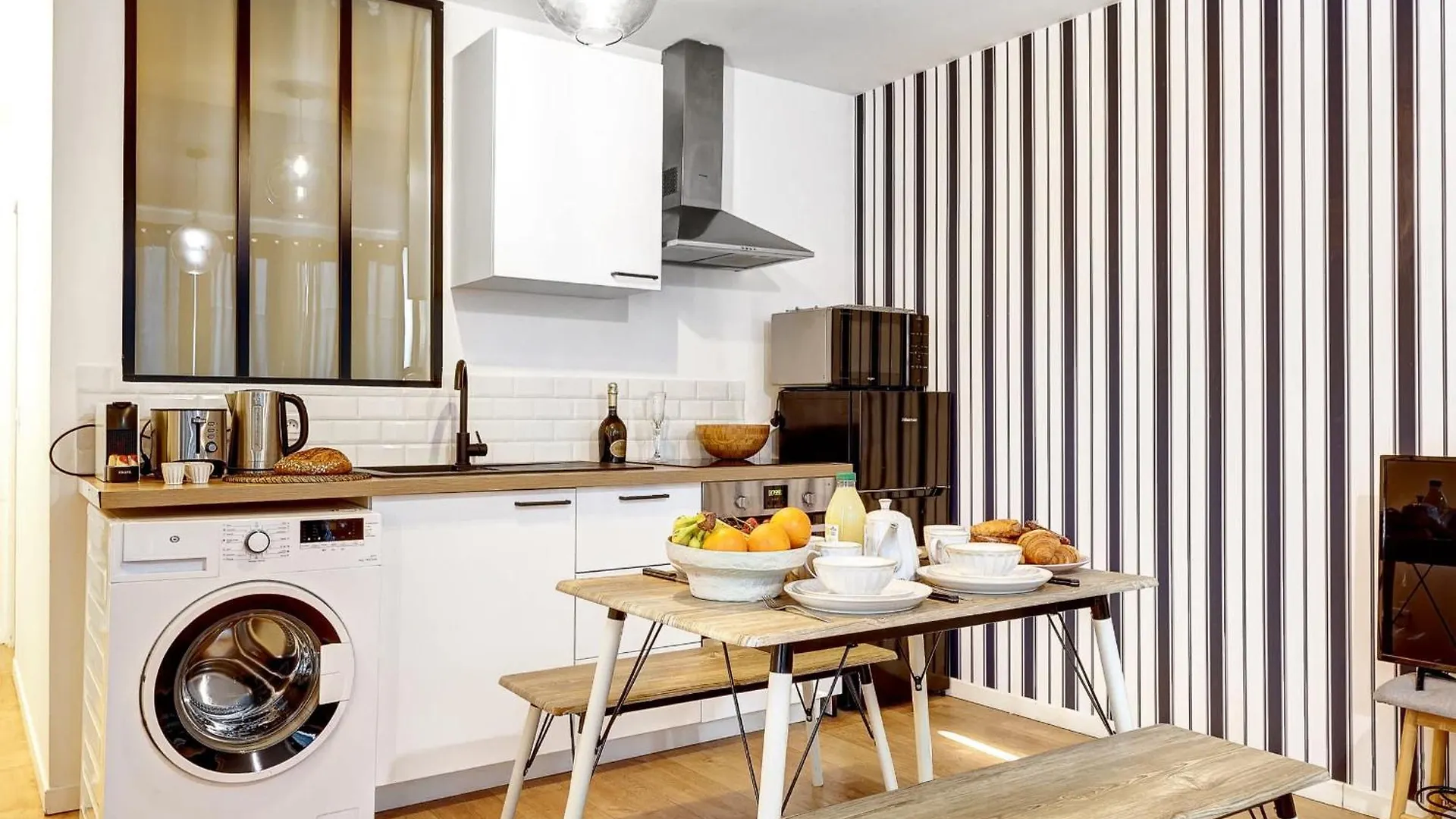 Apartment Charme Contemporain Pres De La Villette - 4P Paris